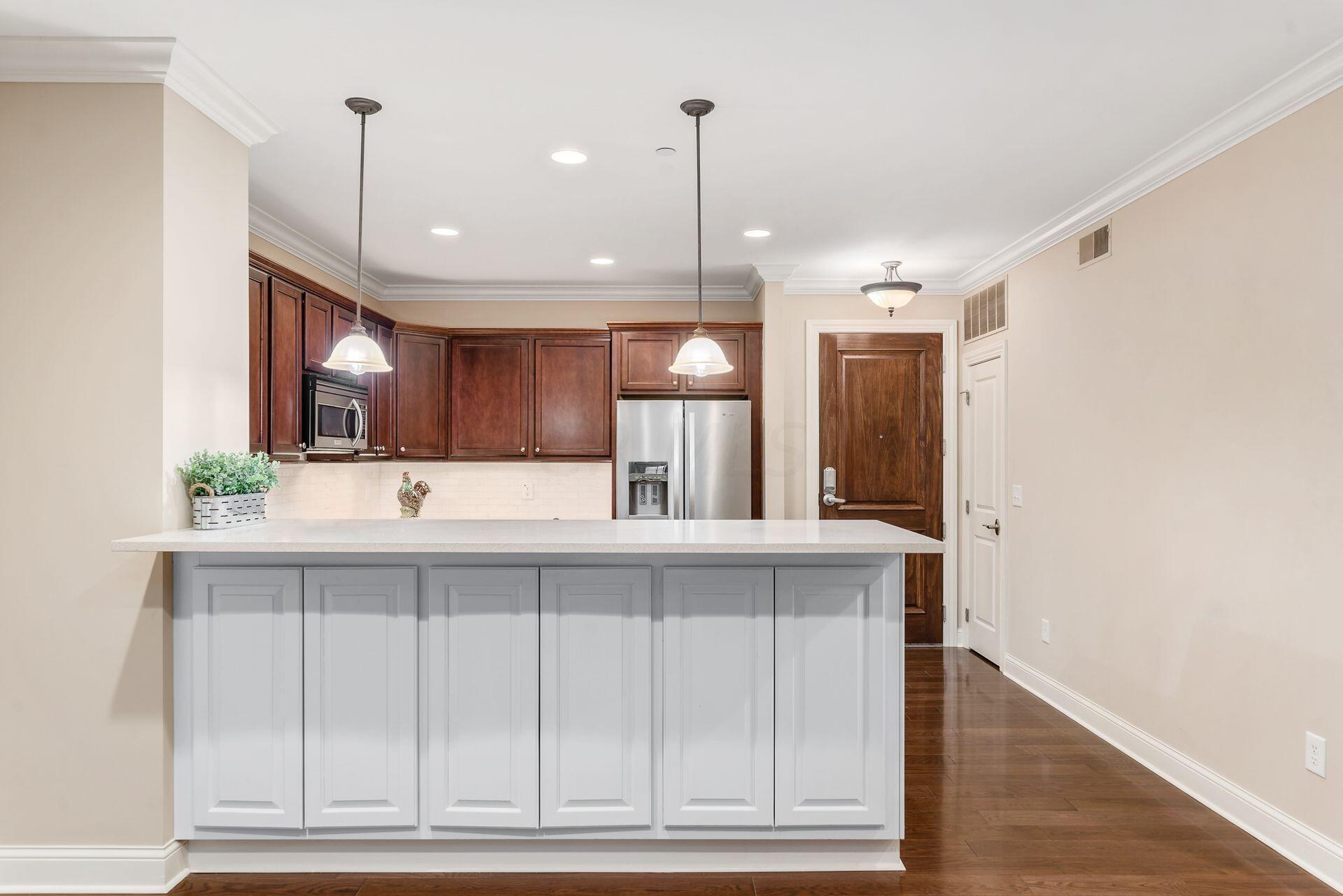 3175 Tremont Road, Unit 311 Columbus, OH 43221 - Photo 9 of 26 008_1_R 3175 Tremont Rd 023-