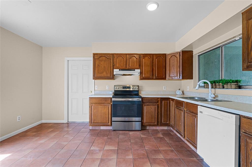 404 Shady Banks Road Altamonte Springs, FL 32779 - Photo 14 of 40 Gallery Image 14