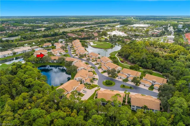 $565,000 | 5643 Sandlewood Court, Unit 2004, Naples, FL 34110