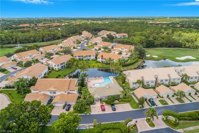 $565,000 | 5643 Sandlewood Court, Unit 2004, Naples, FL 34110