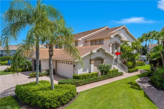 $565,000 | 5643 Sandlewood Court, Unit 2004, Naples, FL 34110