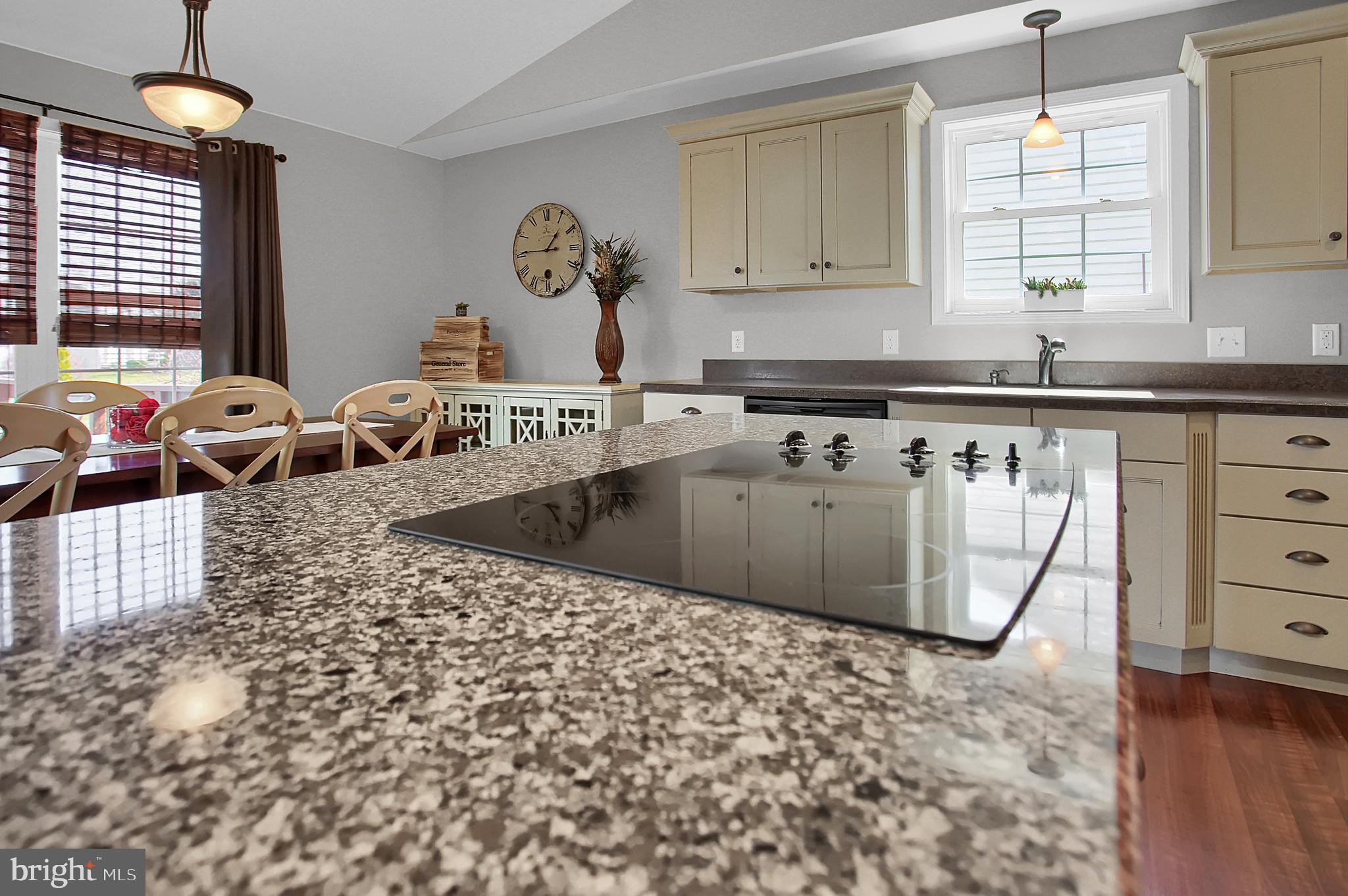 435 Meeting House Spring Road Carlisle, PA 17013 - Photo 14 of 36 Kitchen Island Cooktop