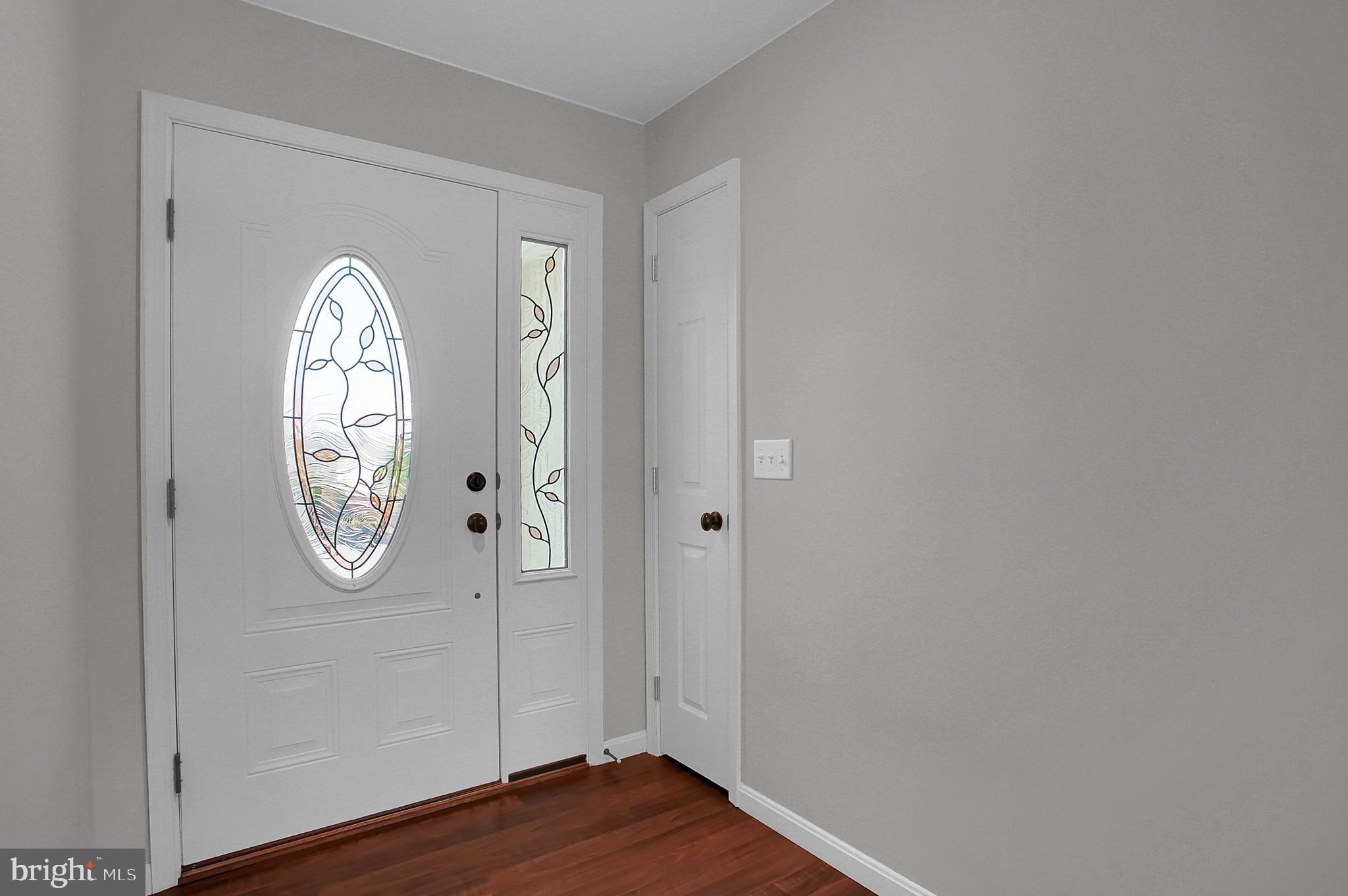 435 Meeting House Spring Road Carlisle, PA 17013 - Photo 4 of 36 Foyer