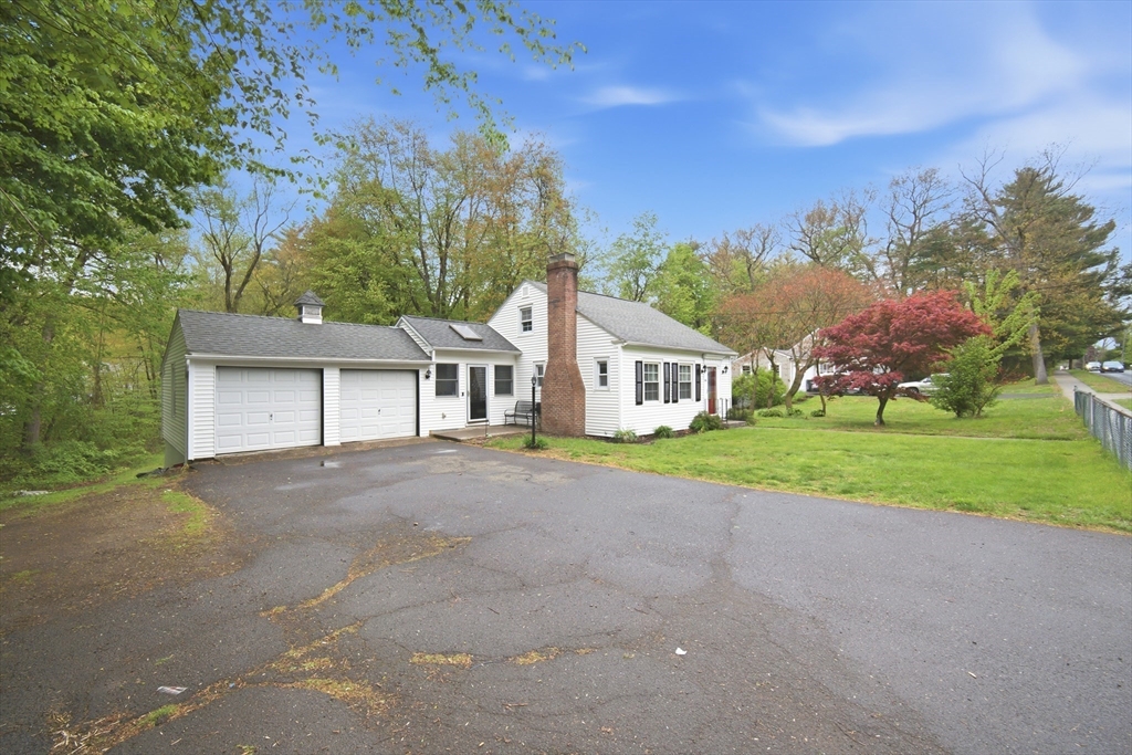 616 Cooley Street Springfield, MA 01128 - Photo 37 of 37