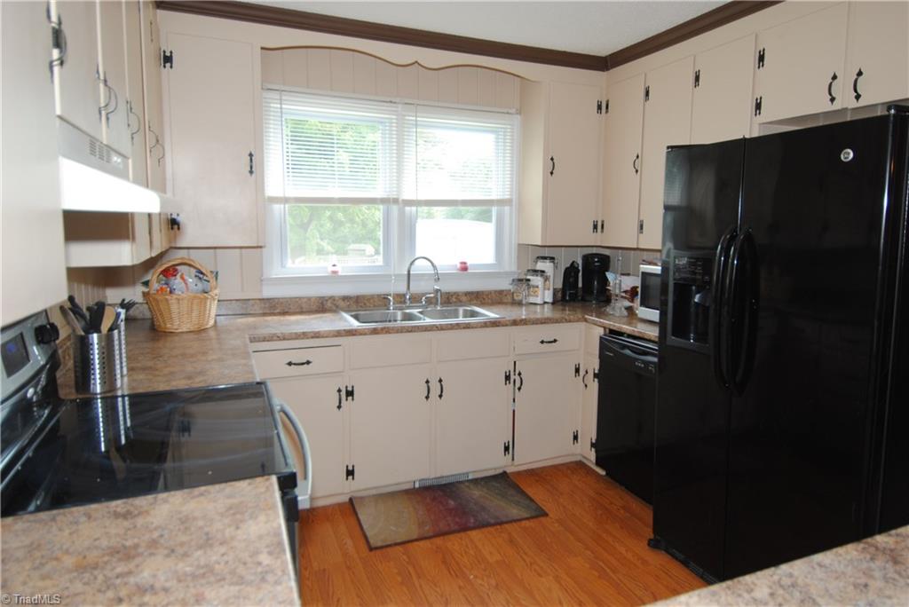 1086 McBride Road Mount Airy, NC 27030 - Photo 11 of 16 Gallery Image 11
