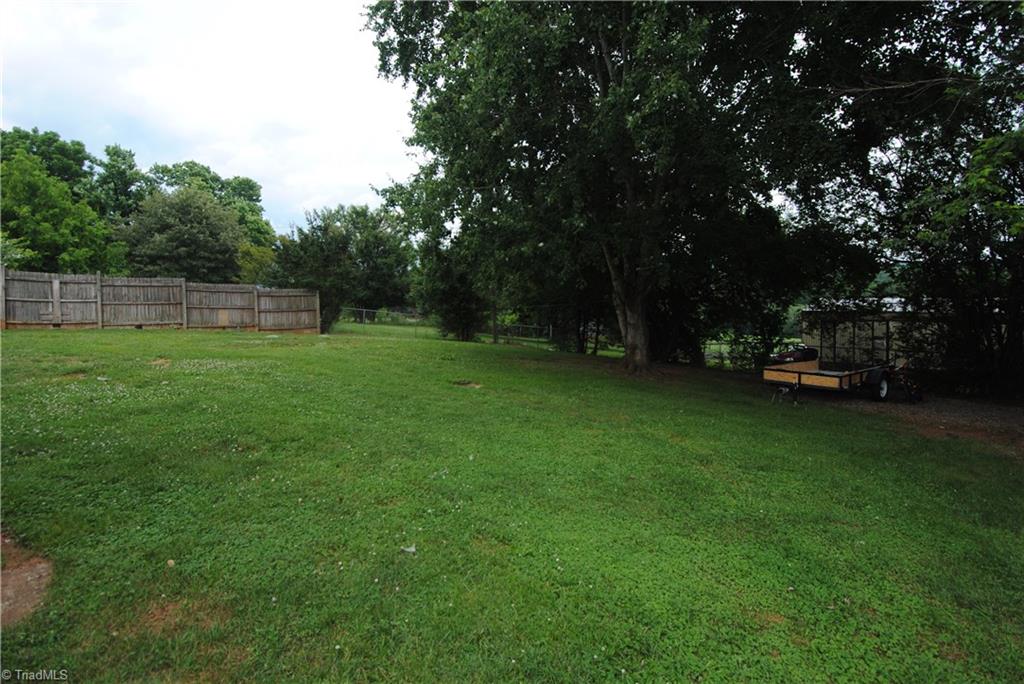 1086 McBride Road Mount Airy, NC 27030 - Photo 7 of 16 Gallery Image 7