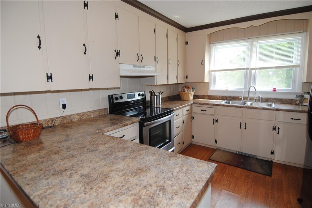1086 McBride Road Mount Airy, NC 27030 - Photo 10 of 16 Gallery Image 10