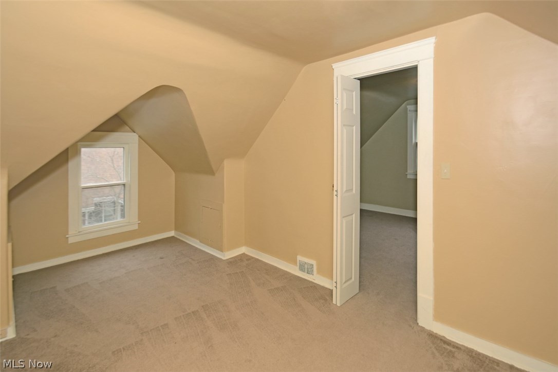 1507 Crest Road Cleveland, OH 44121 - Photo 24 of 34