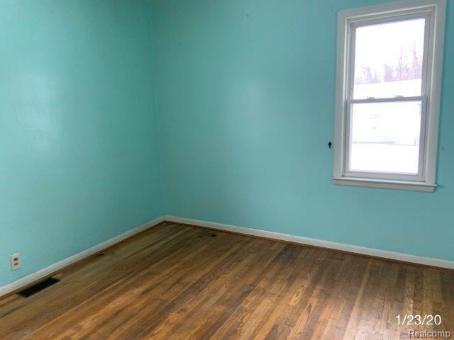 29601 King Road Romulus, MI 48174 - Photo 6 of 13