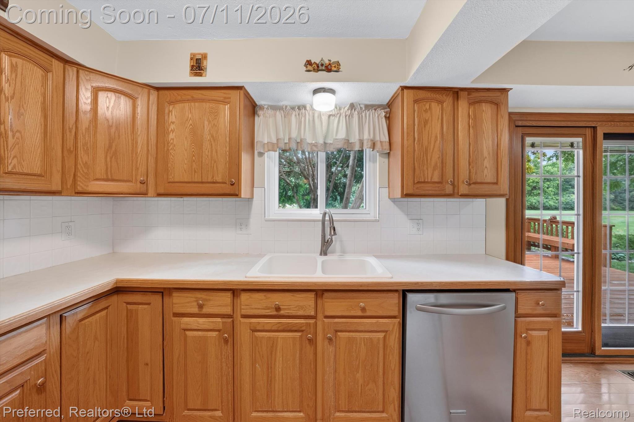 46596 Maidstone Road Canton, MI 48187 - Photo 19 of 61 m21.jpg