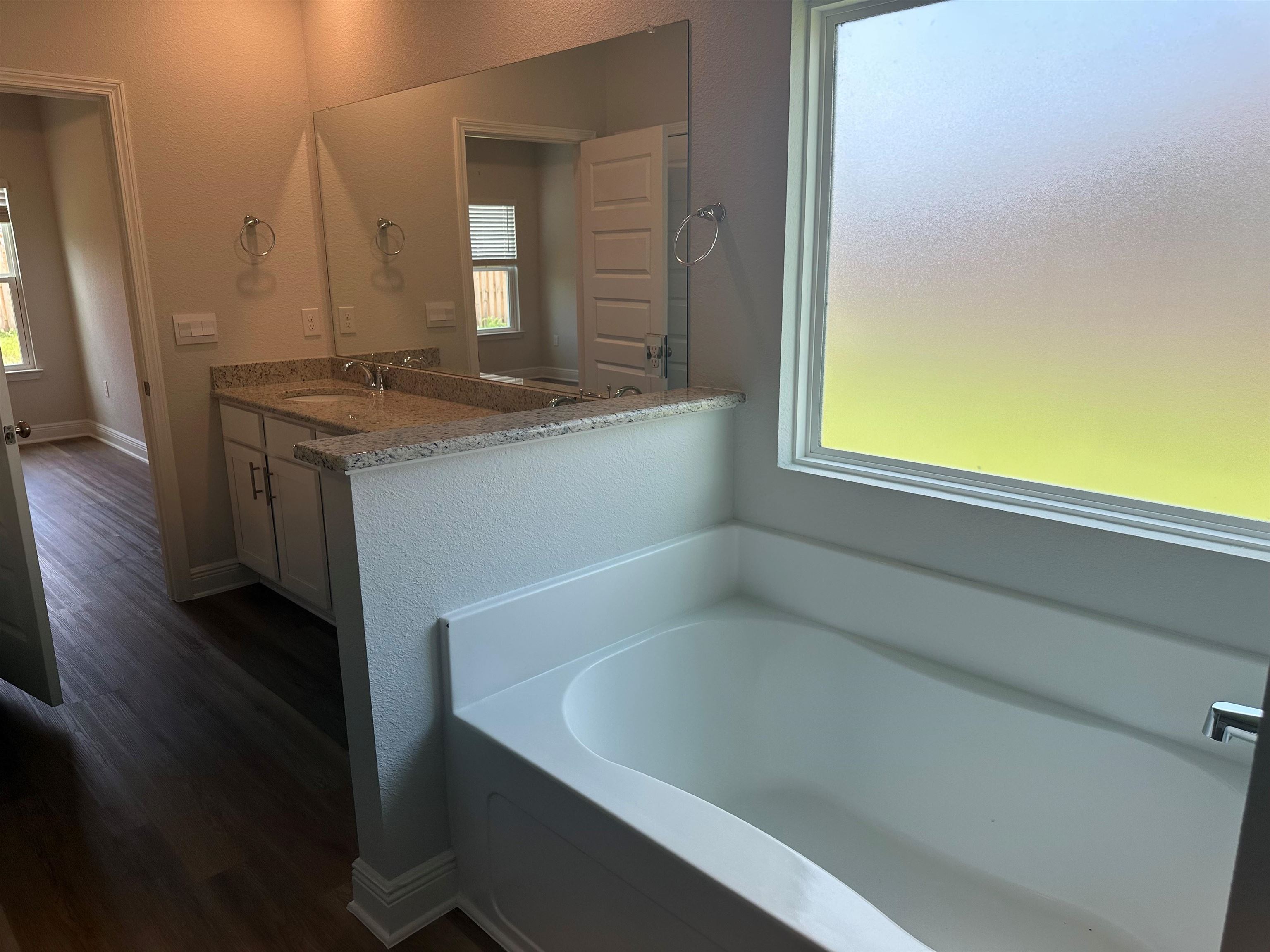 8862 Calverton Street, Unit 116 Foley, AL 36535 - Photo 11 of 21 Primary bath soaking tub