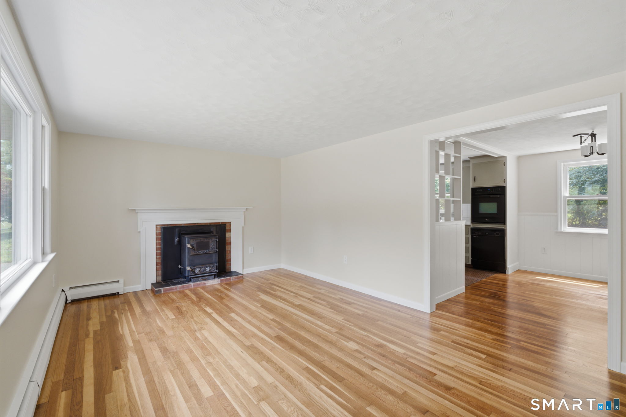 6 Madison Road Enfield, CT 06082 - Photo 8 of 36