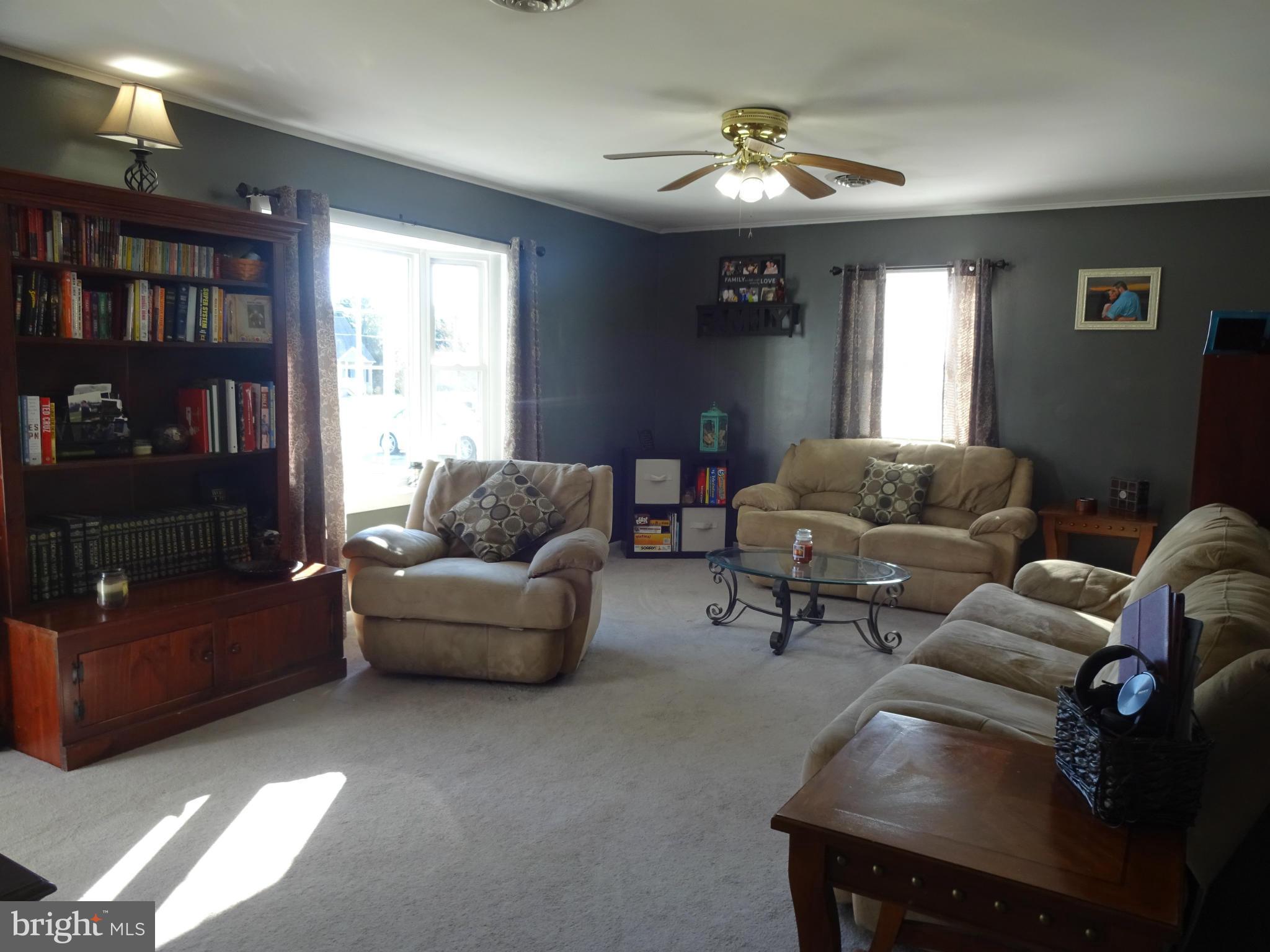 5032 Russell Road Woolford, MD 21677 - Photo 2 of 30 Living Room