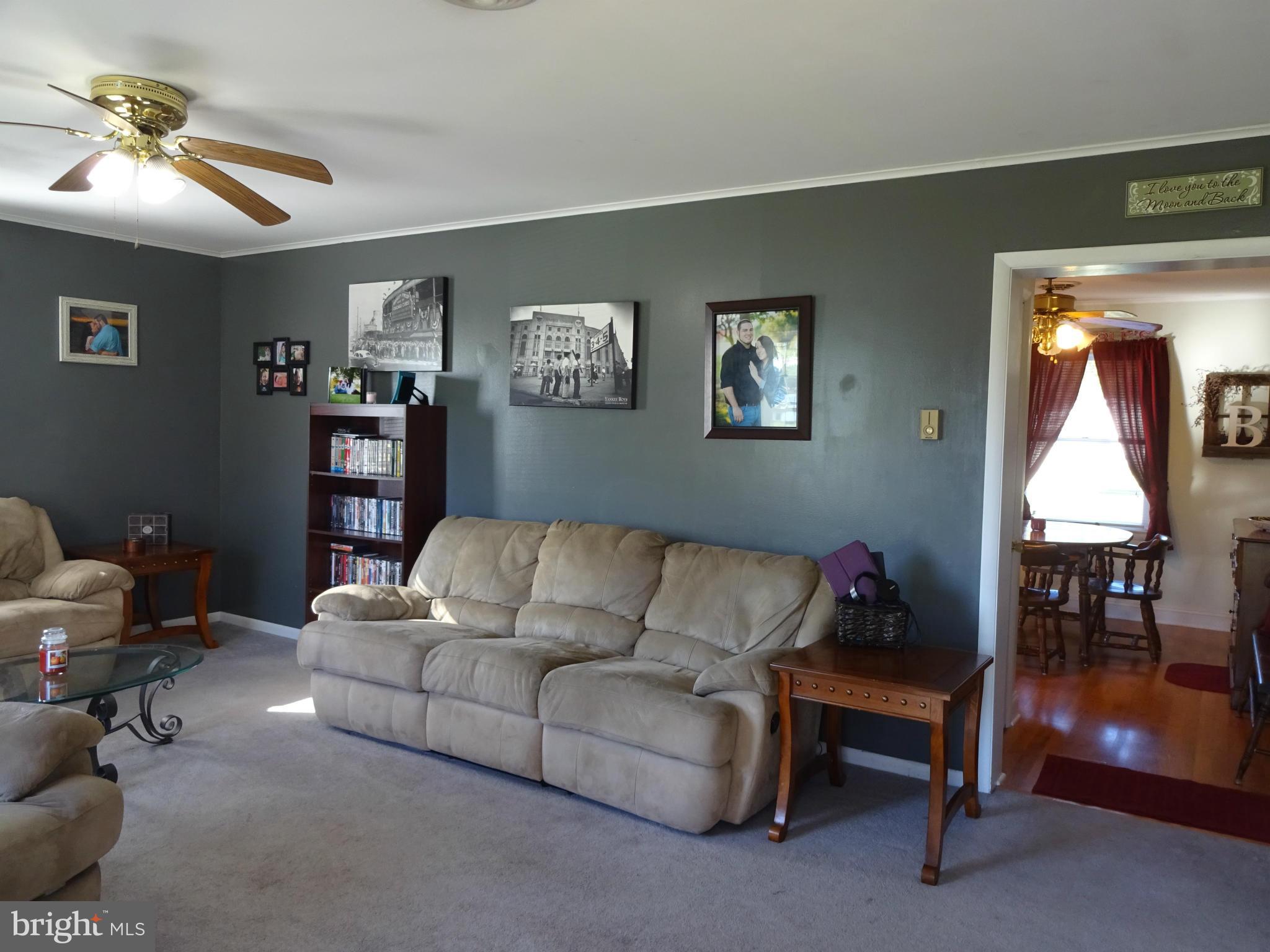 5032 Russell Road Woolford, MD 21677 - Photo 4 of 30 Living Room