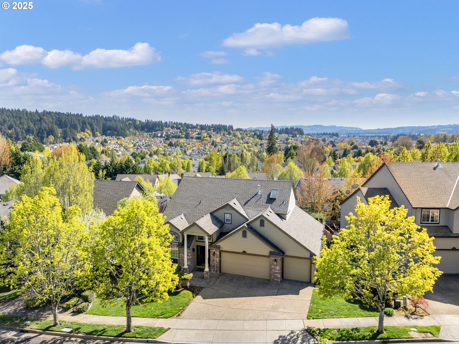 16100 Southwest Goshawk Street Beaverton, OR 97007 - Photo 1 of 45 Gallery Image 1