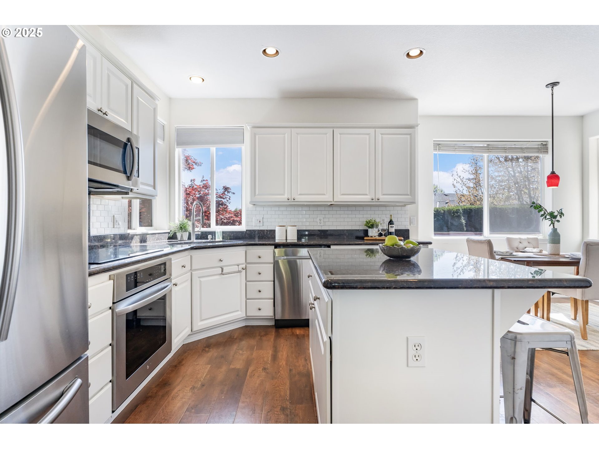 16100 Southwest Goshawk Street Beaverton, OR 97007 - Photo 11 of 45 Gallery Image 11