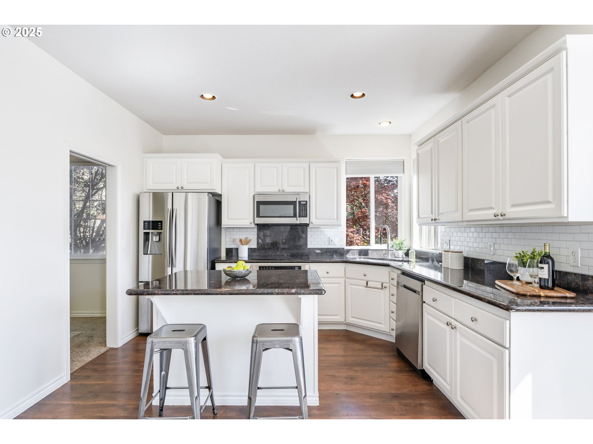 16100 Southwest Goshawk Street Beaverton, OR 97007 - Photo 10 of 45 Gallery Image 10