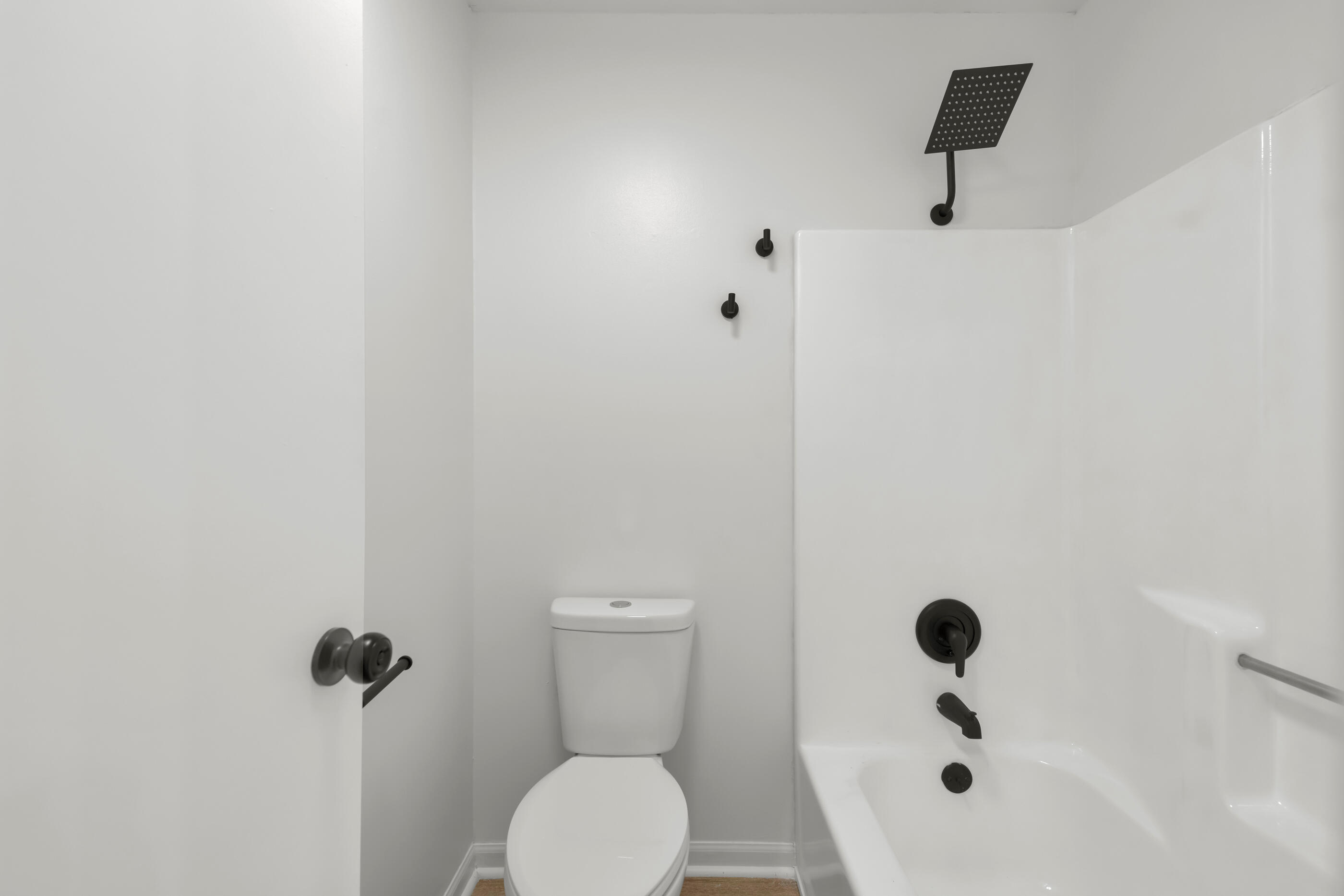105 Shell Drive Crestview, FL 32536 - Photo 23 of 32 Primary Bathroom