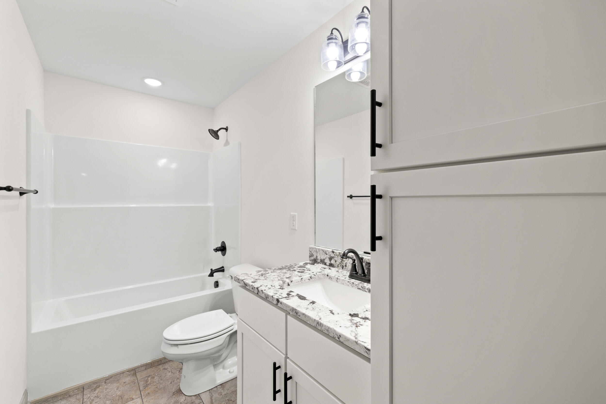 118 Morning View Road Berea, KY 40403 - Photo 29 of 35 120 Full Bathroom