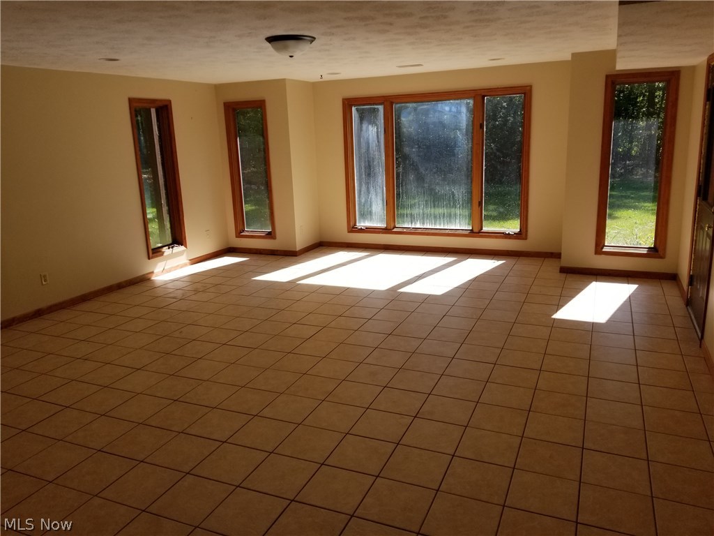 48315 Walnut Valley Road Wellington, OH 44090 - Photo 12 of 12 Gallery Image 12