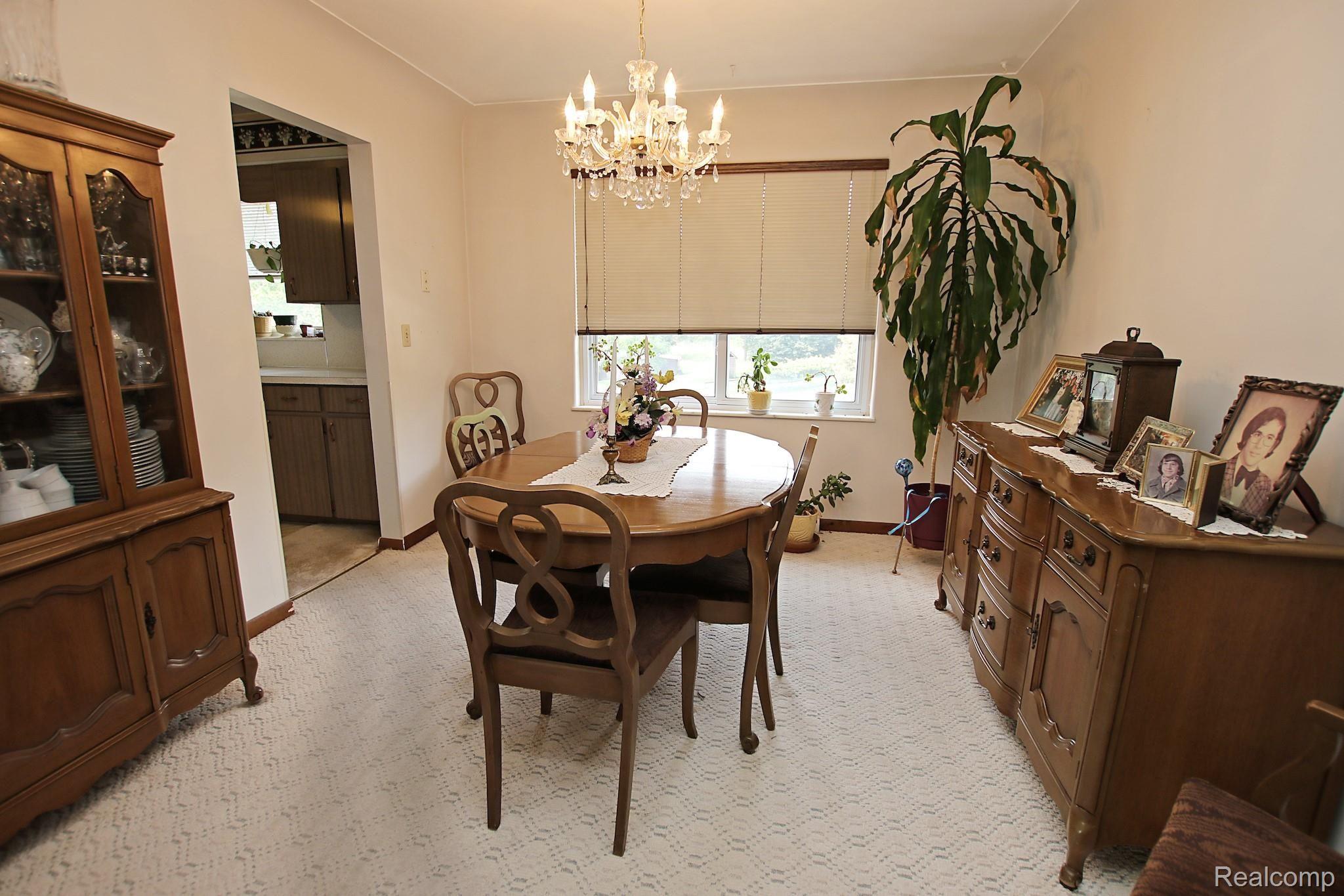 3700 Rohr Road Lake Orion, MI 48359 - Photo 11 of 55 11) Dining Room.jpg