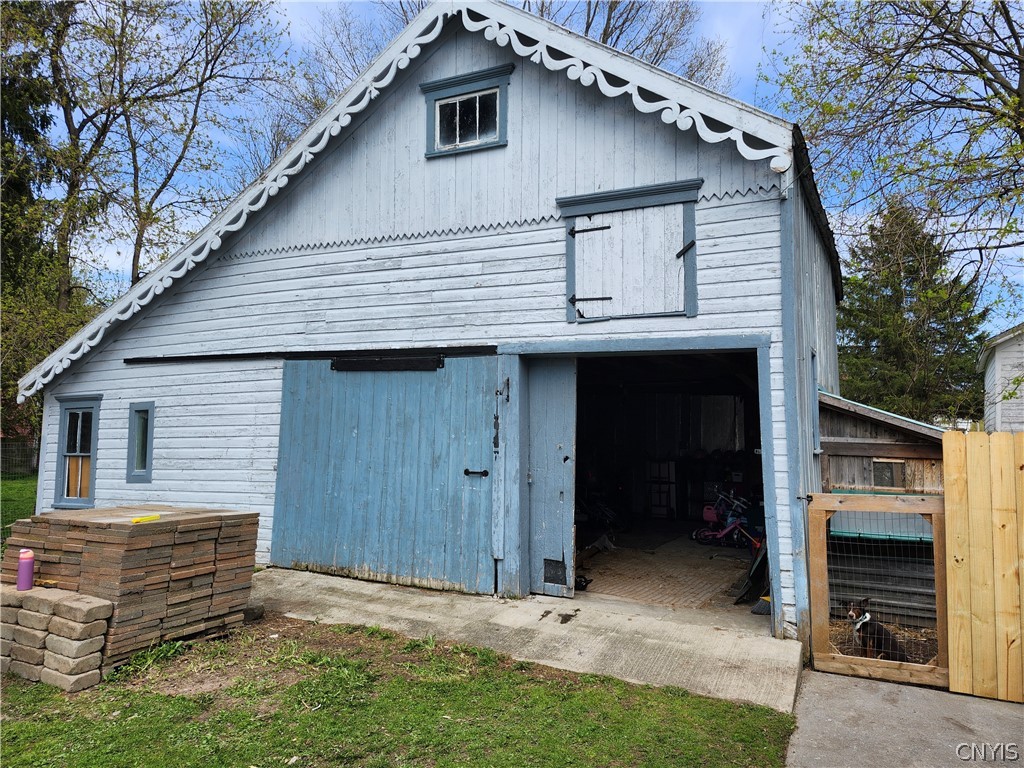 706 Division Street De Ruyter, NY 13052 - Photo 5 of 25