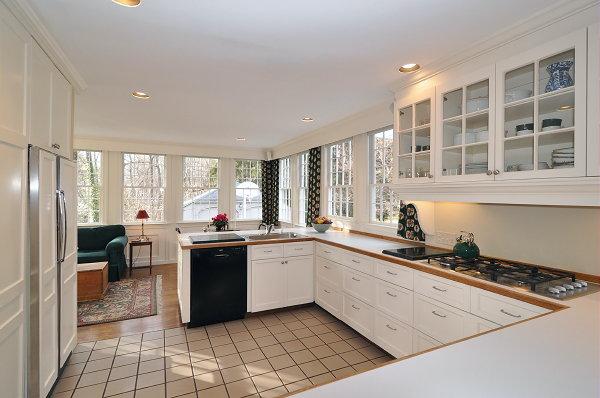 35 Clovelly Road Wellesley, MA 02481 - Photo 9 of 21 Gallery Image 9