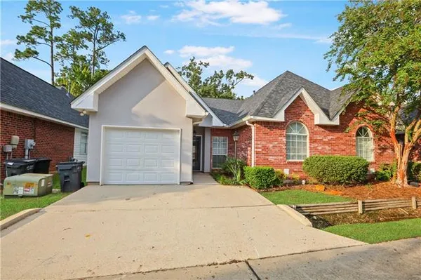$1,750 | 270 Libra Street, Unit B, Mandeville, LA 70471