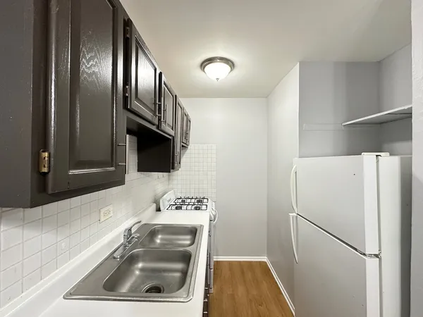 $1,395 | 4612 North Beacon Street, Unit 1G, Chicago, IL 60640