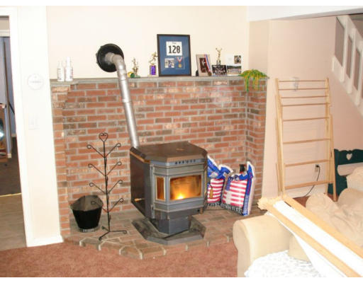 65 Fairview Park Road Sturbridge, MA 01566 - Photo 9 of 16