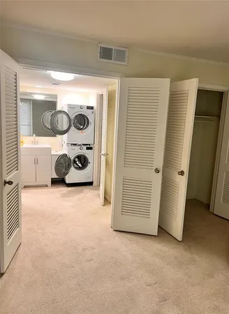 $1,300 | 504 E Avenue, Unit D, Grand Prairie, TX 75050