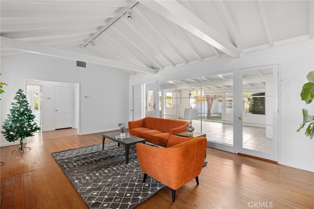 2976 Lombardy Road Pasadena, CA 91107 - Photo 12 of 57