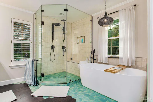 $640,000 | 4395 North 12th Avenue, Pensacola, FL 32503