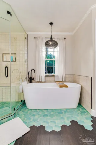 $640,000 | 4395 North 12th Avenue, Pensacola, FL 32503