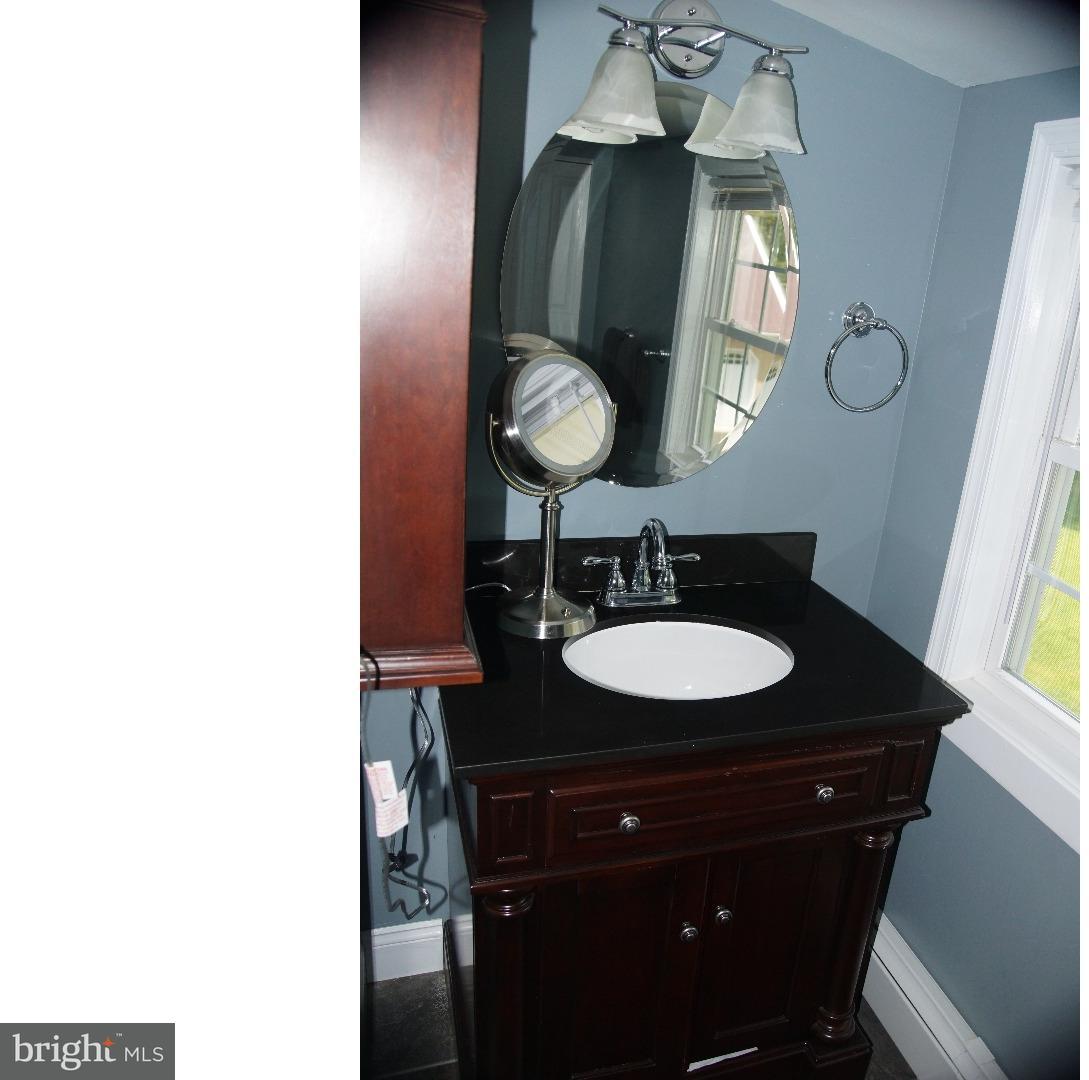 545 Store Road Harleysville, PA 19438 - Photo 12 of 25 Bathroom