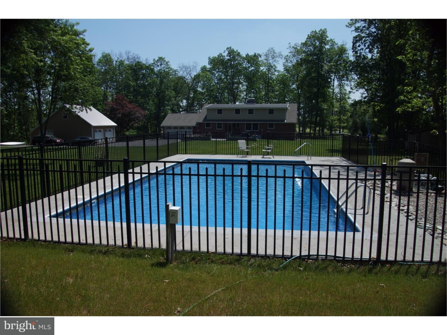 545 Store Road Harleysville, PA 19438 - Photo 22 of 25 Pool