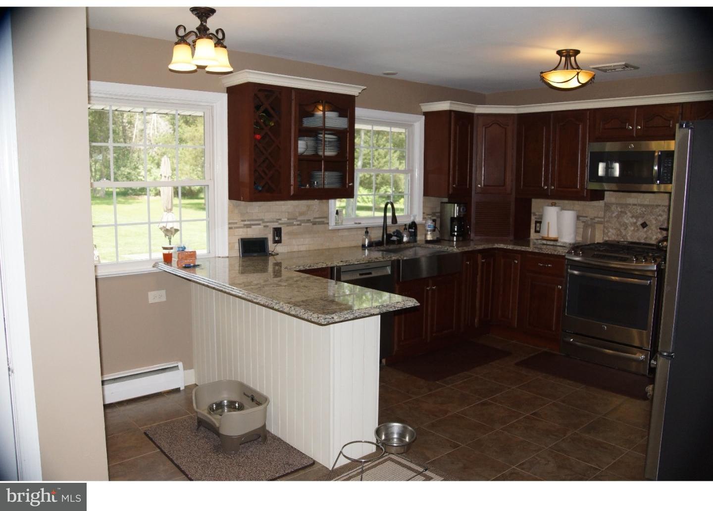 545 Store Road Harleysville, PA 19438 - Photo 5 of 25 Kitchen