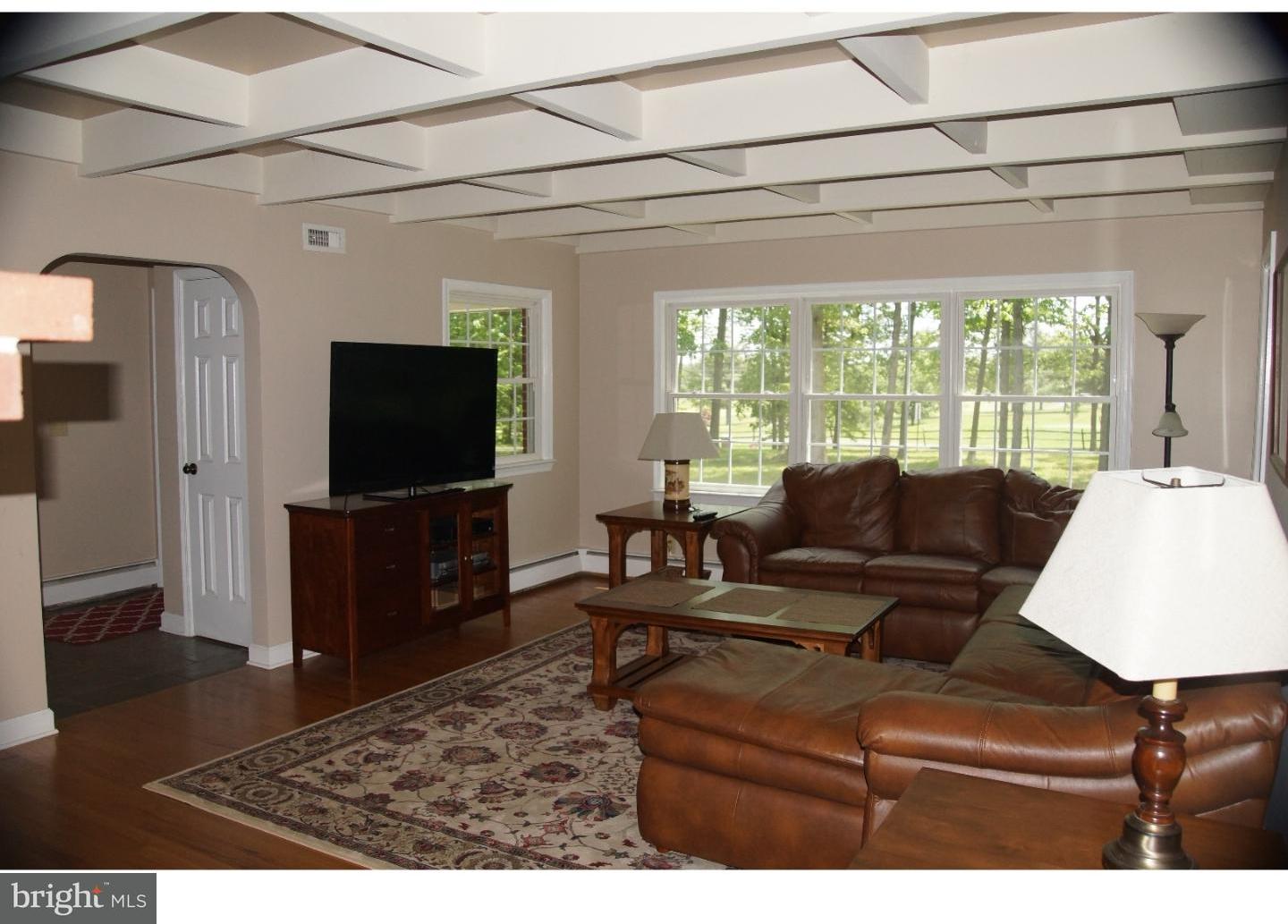 545 Store Road Harleysville, PA 19438 - Photo 6 of 25 Living Room