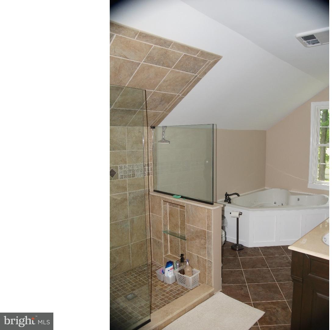 545 Store Road Harleysville, PA 19438 - Photo 10 of 25 Bathroom