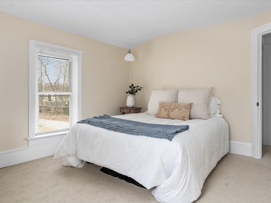 89 Irving Road Warwick, RI 02888 - Photo 16 of 25