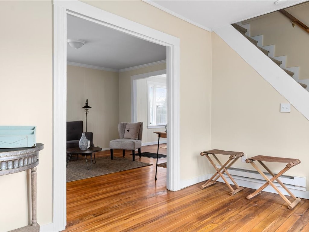 89 Irving Road Warwick, RI 02888 - Photo 2 of 25