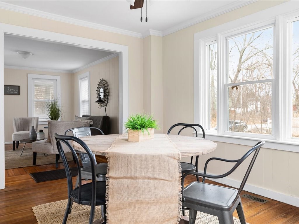 89 Irving Road Warwick, RI 02888 - Photo 8 of 25