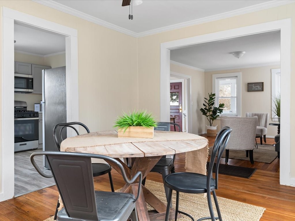 89 Irving Road Warwick, RI 02888 - Photo 9 of 25