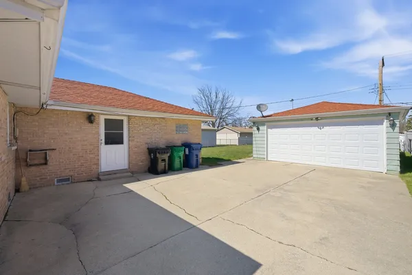 $359,000 | 7824 74th Street, Bridgeview, IL 60455
