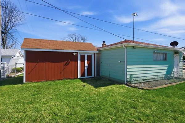 $359,000 | 7824 74th Street, Bridgeview, IL 60455