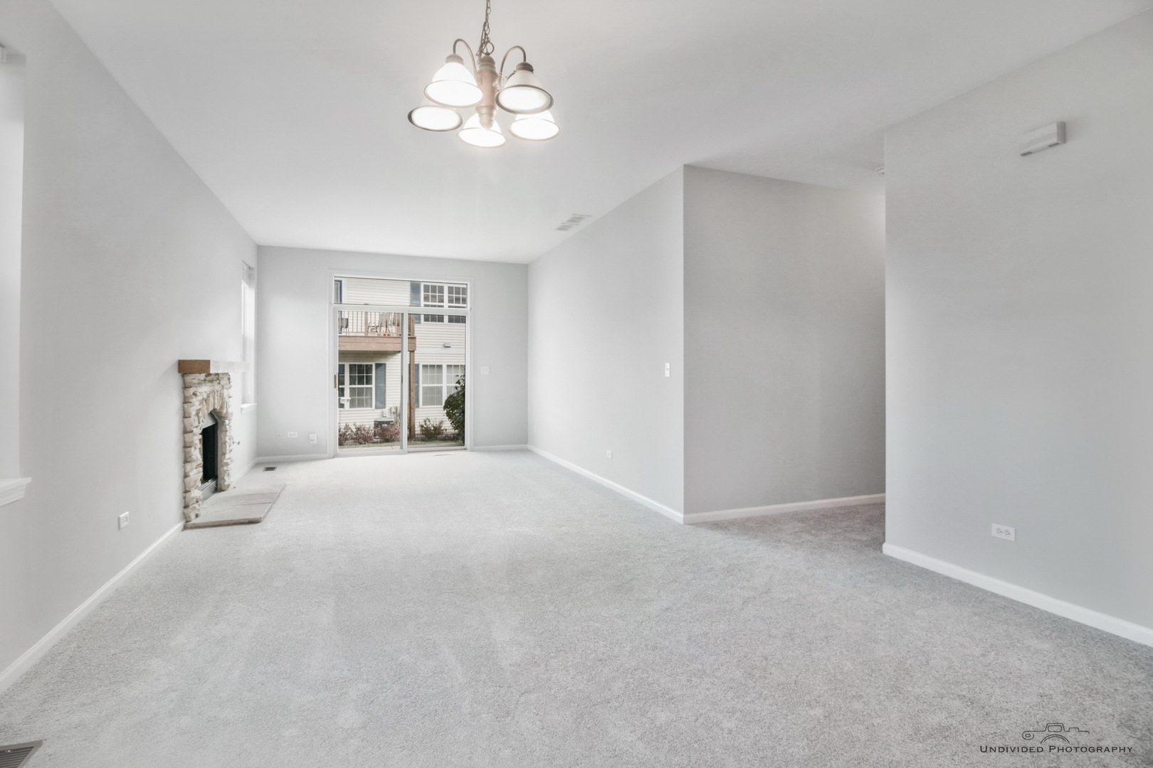 2929 Falling Waters Drive, Unit 2929 Lindenhurst, IL 60046 - Photo 5 of 17