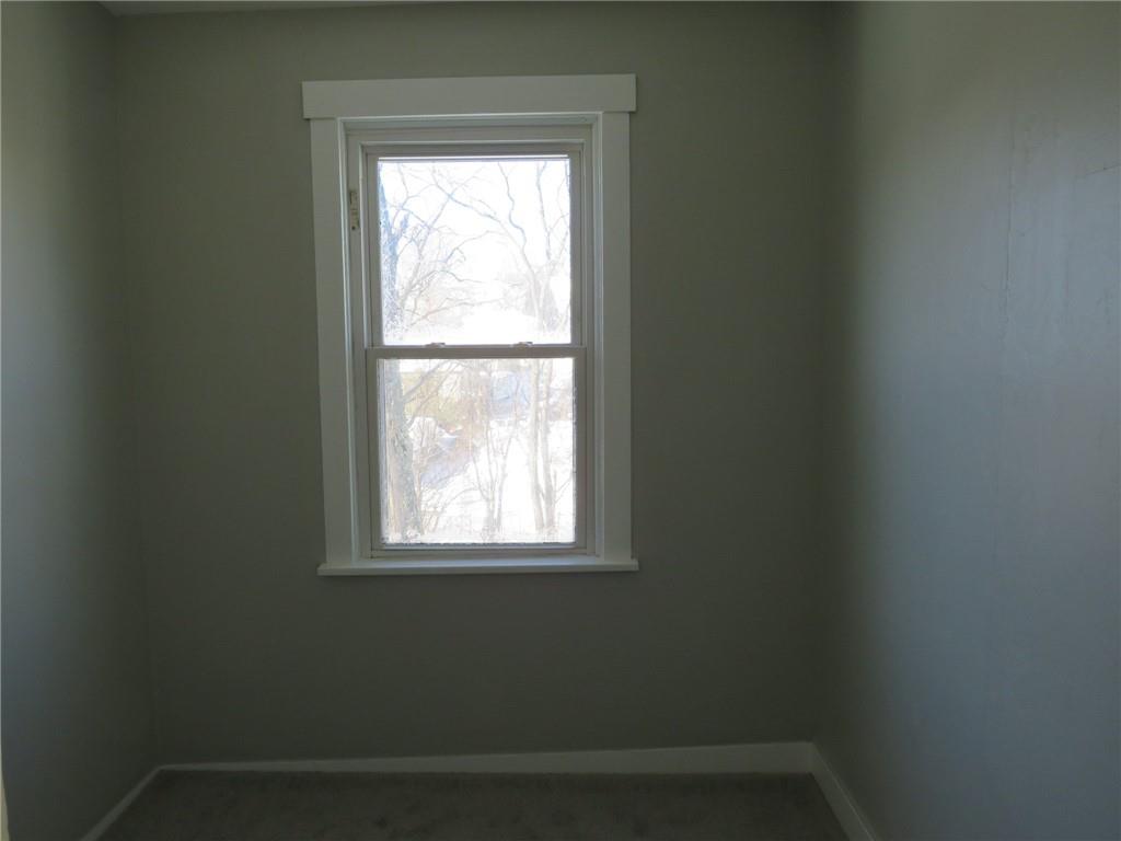 301 Paur Street Pittsburgh, PA 15211 - Photo 2 of 19 a small space with a window