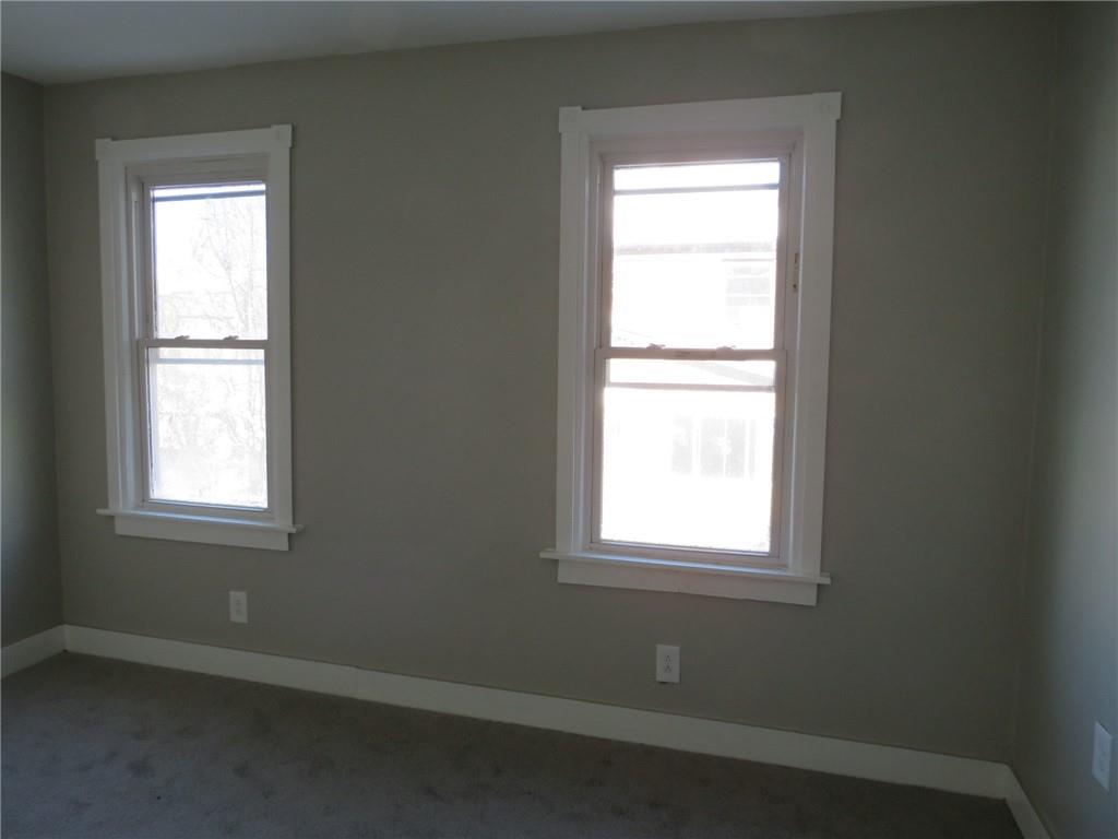 301 Paur Street Pittsburgh, PA 15211 - Photo 10 of 19 an empty room with a window
