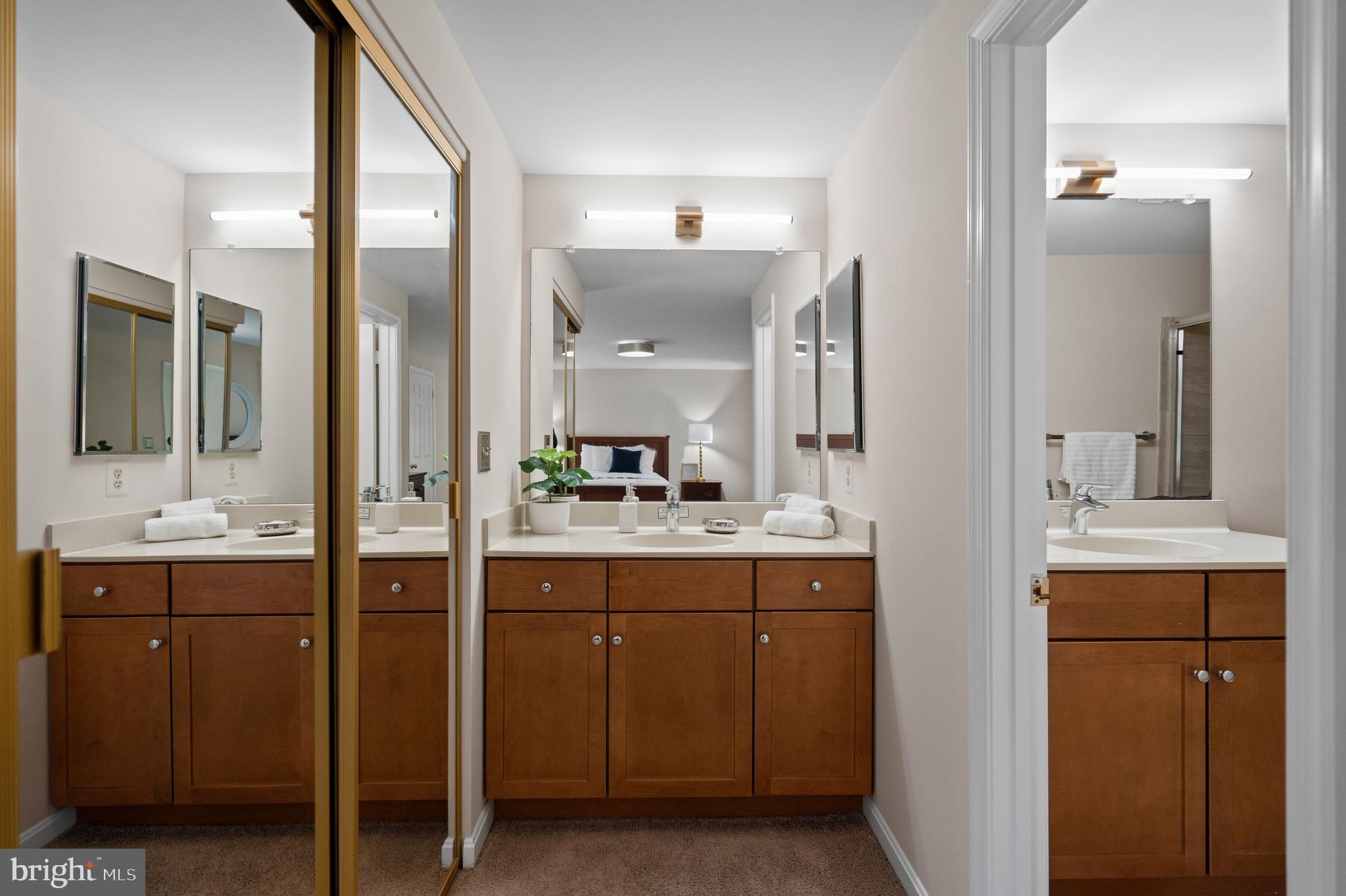 8943 Park Forest Drive Springfield, VA 22152 - Photo 46 of 74 En-suite bathroom