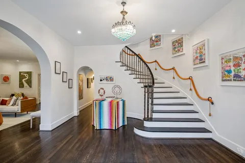 $4,600,000 | 15 Courtlandt Place, Houston, TX 77006